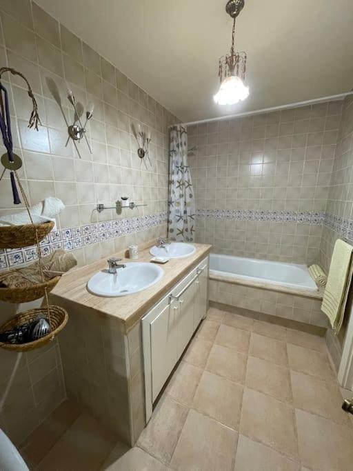 Appartement En Residence + Grande Terrasse Sur Le Toit Saïdia Kültér fotó
