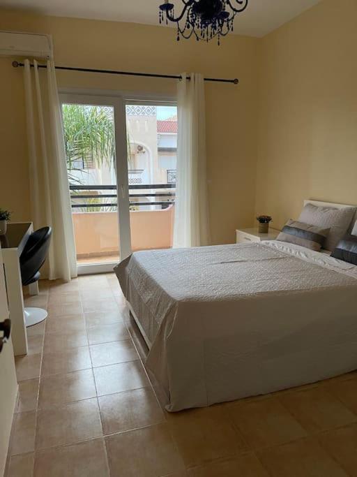 Appartement En Residence + Grande Terrasse Sur Le Toit Saïdia Kültér fotó