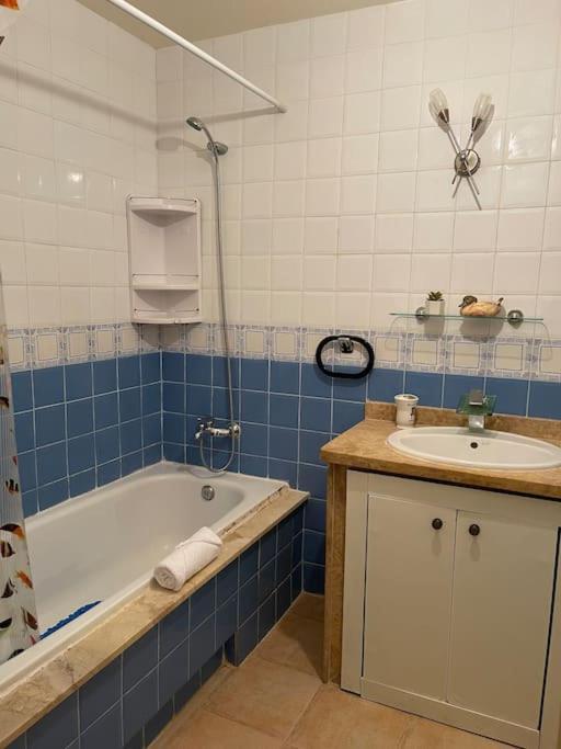 Appartement En Residence + Grande Terrasse Sur Le Toit Saïdia Kültér fotó