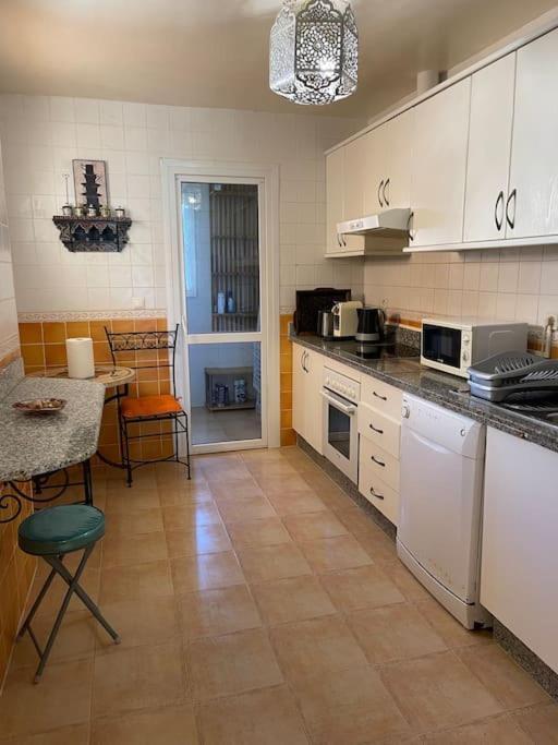 Appartement En Residence + Grande Terrasse Sur Le Toit Saïdia Kültér fotó