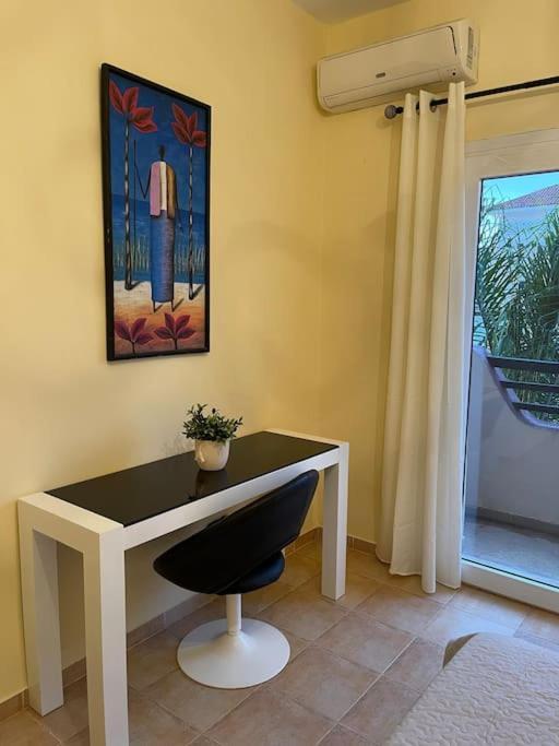 Appartement En Residence + Grande Terrasse Sur Le Toit Saïdia Kültér fotó