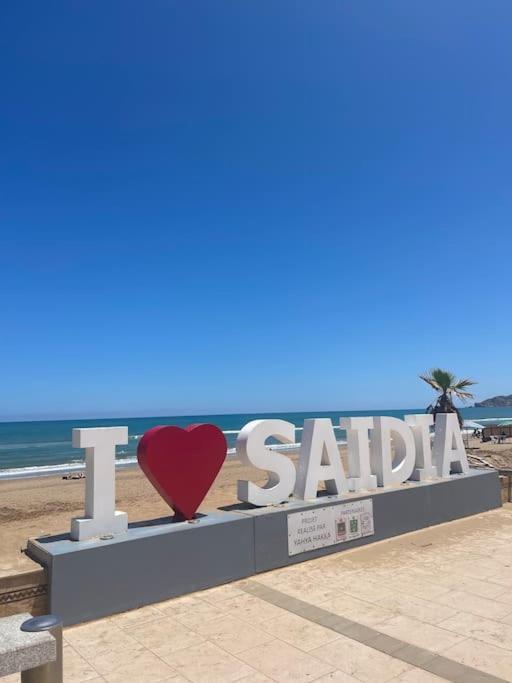 Appartement En Residence + Grande Terrasse Sur Le Toit Saïdia Kültér fotó